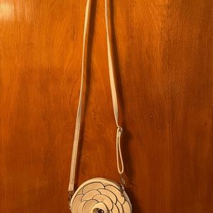 Leather purse white like new